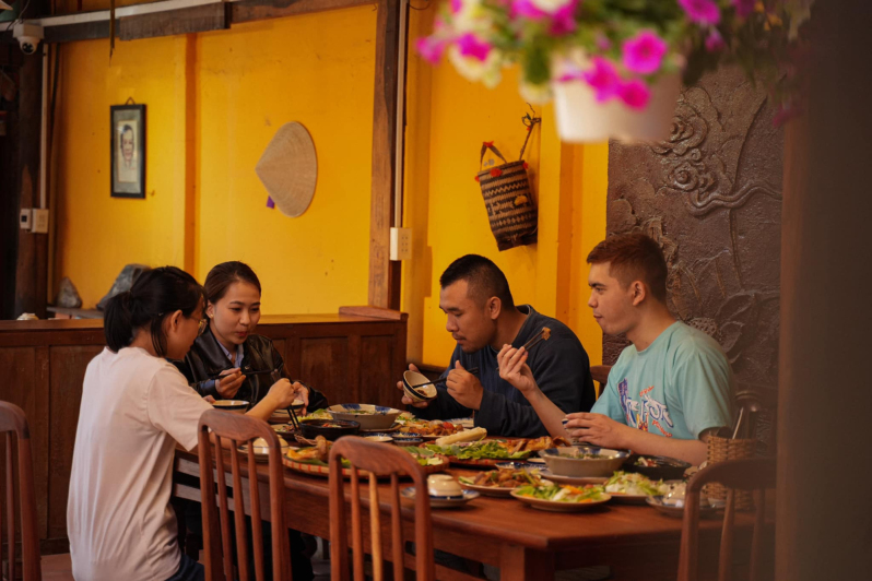 Bữa Cơm Từ Ký Ức – Khi Chúng Ta Chậm Lại Để Yêu Thương Nhiều Hơn