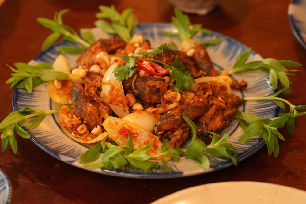 Lươn chiên giòn mắm me