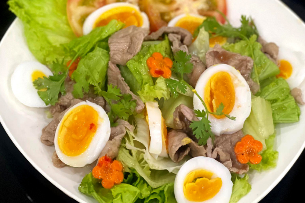 Salad trộn bò trứng