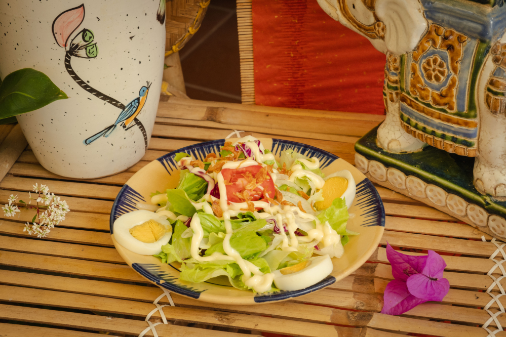 Salad trộn trứng