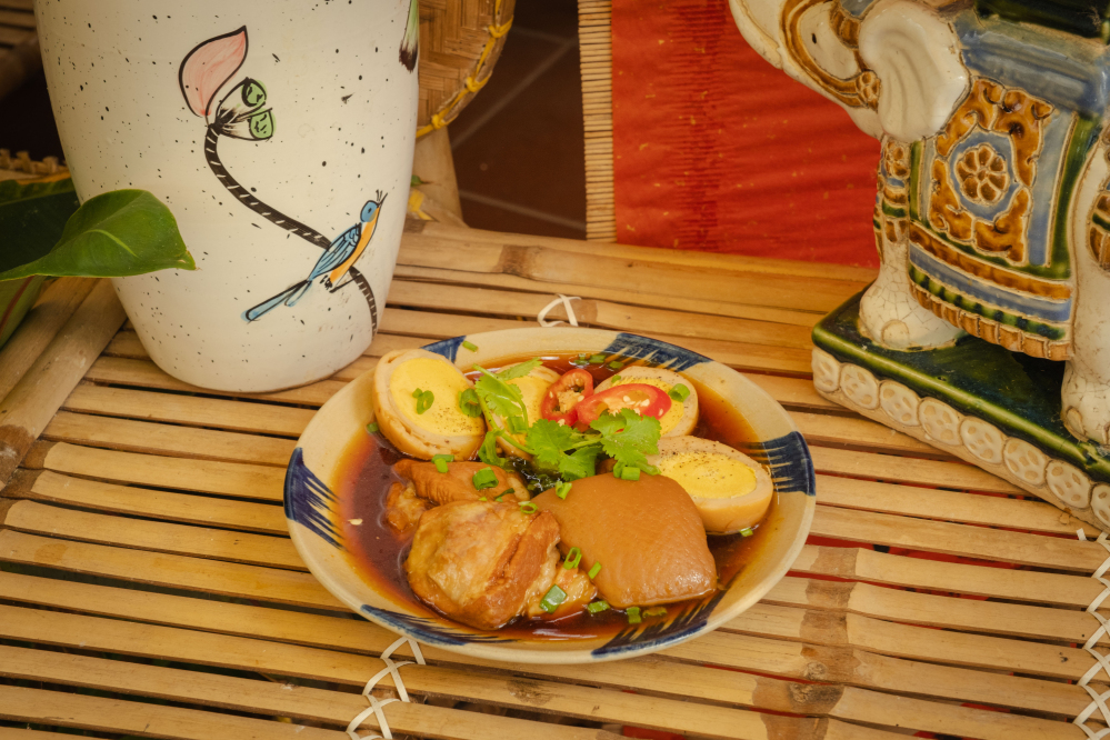 Thịt kho hột vịt