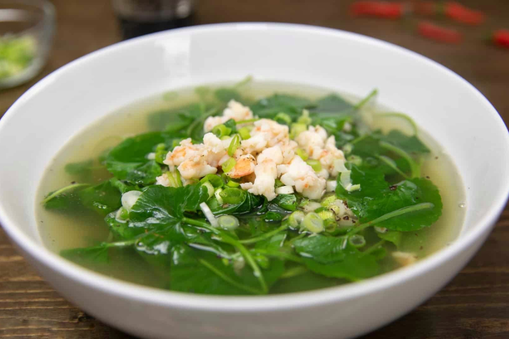 Canh rau nấu tôm
