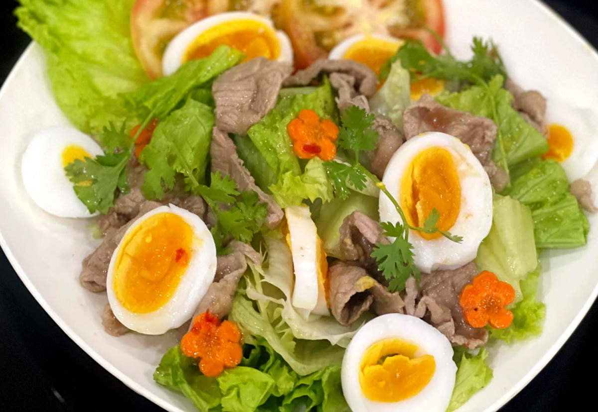 Salad trộn bò trứng