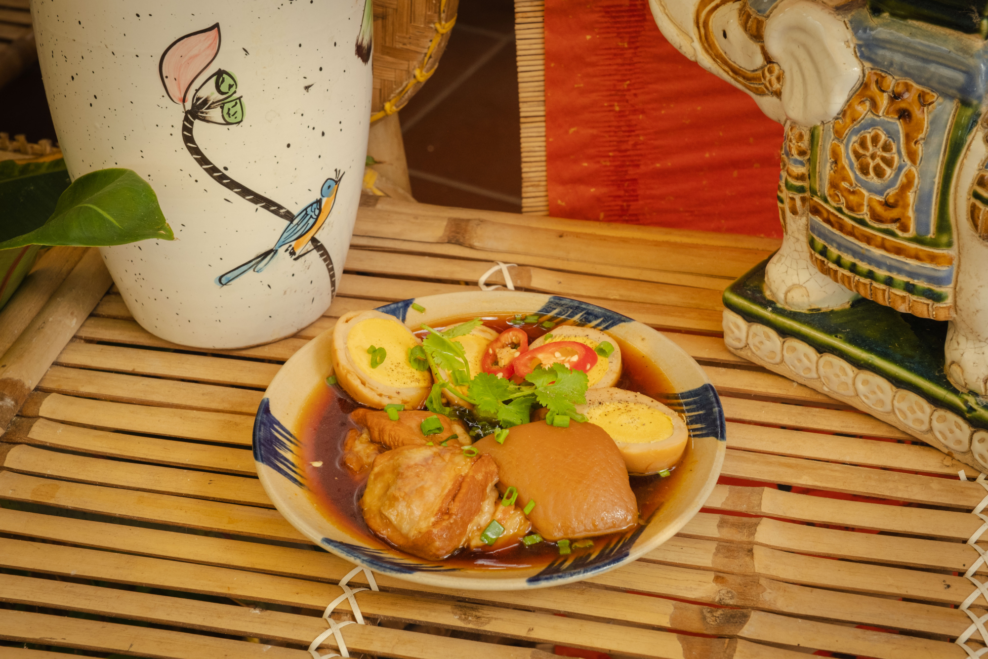 Thịt kho hột vịt